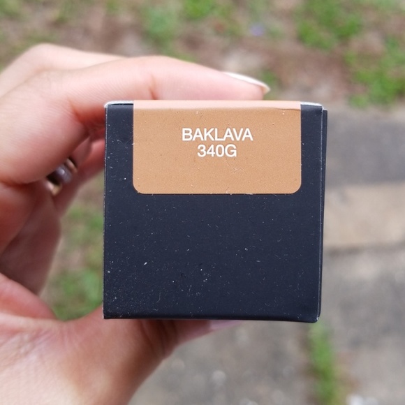 Huda Beauty (baklava) Sephora - Picture 2 of 2